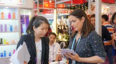 Water bottle trade show image Water bottle trade show image