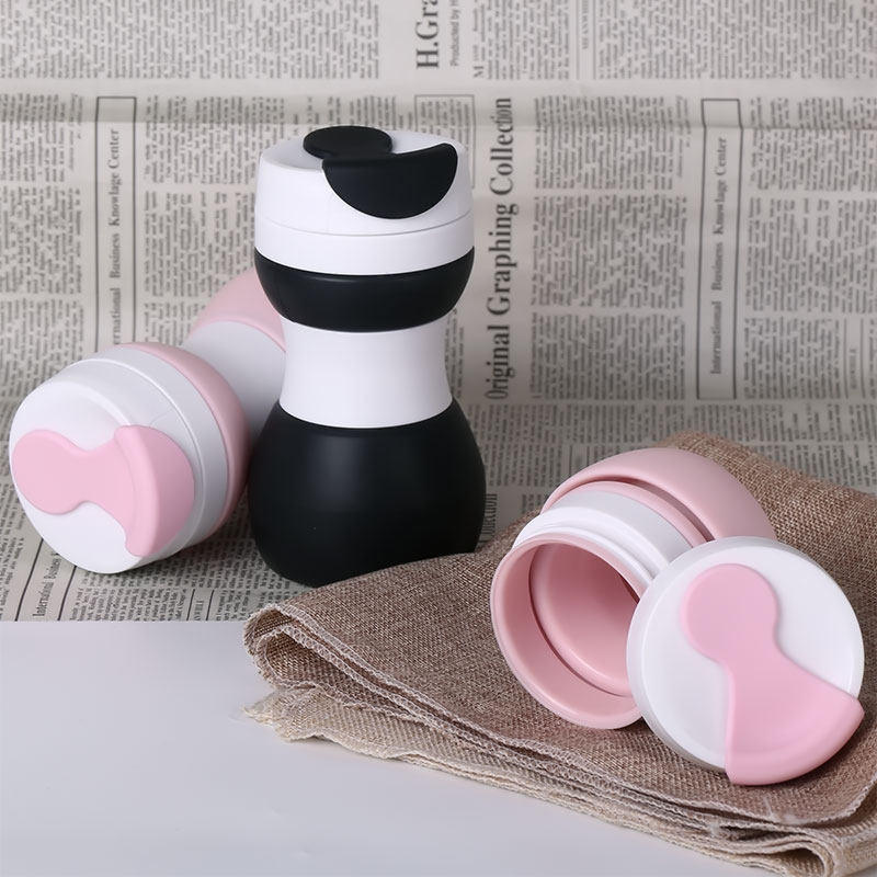 Foldable silicone mug